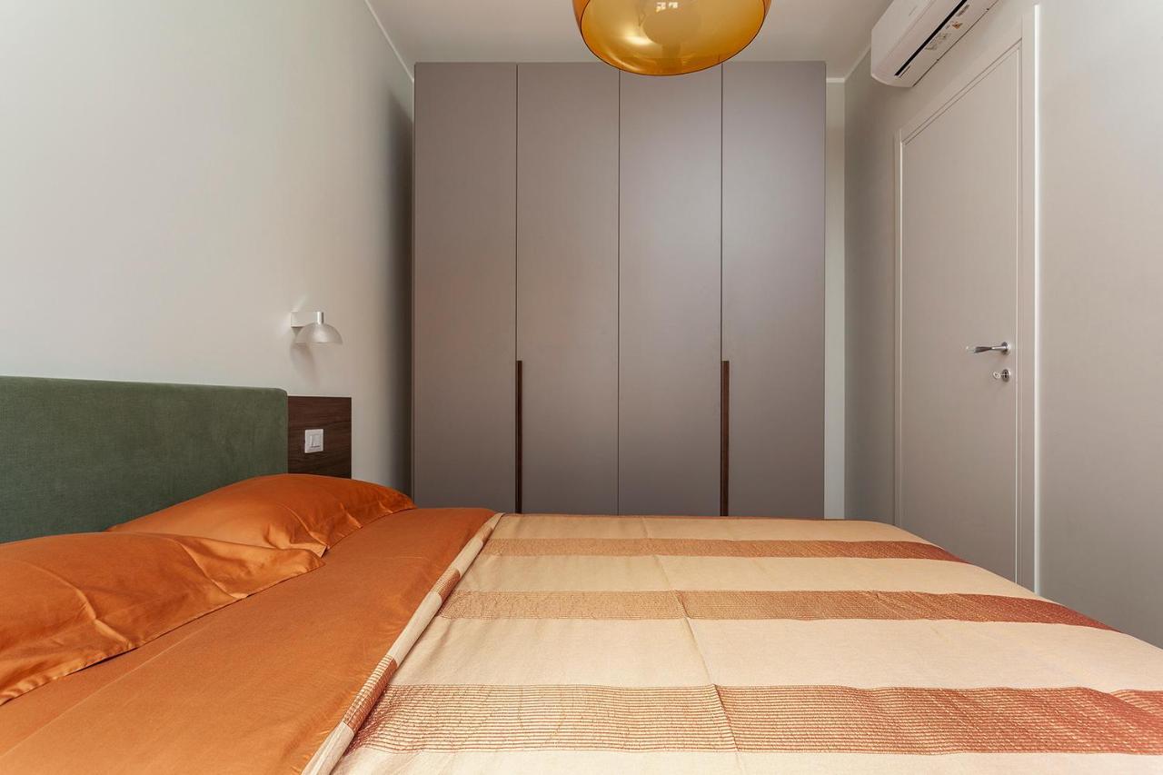 Zuretti1 - Meryggiare Apartments มิลาน ภายนอก รูปภาพ